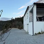 Casa Da Ribeirinha Feriehus