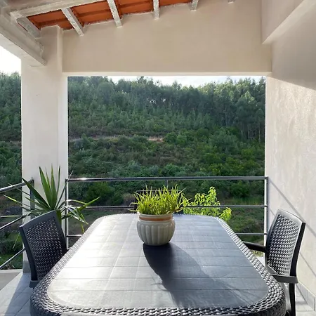 Nyaraló Casa Da Ribeirinha *