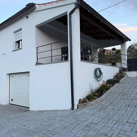 Casa Da Ribeirinha Feriehus *