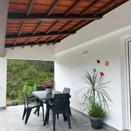 Casa Da Ribeirinha Feriehus