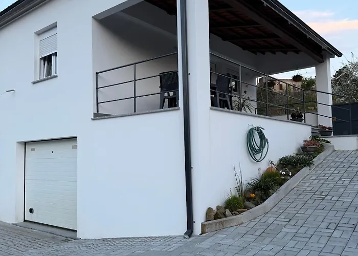 Casa Da Ribeirinha Feriehus *